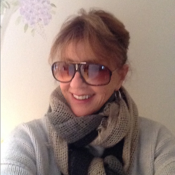 Meet your Posher, Fran - Picture 1 of 1